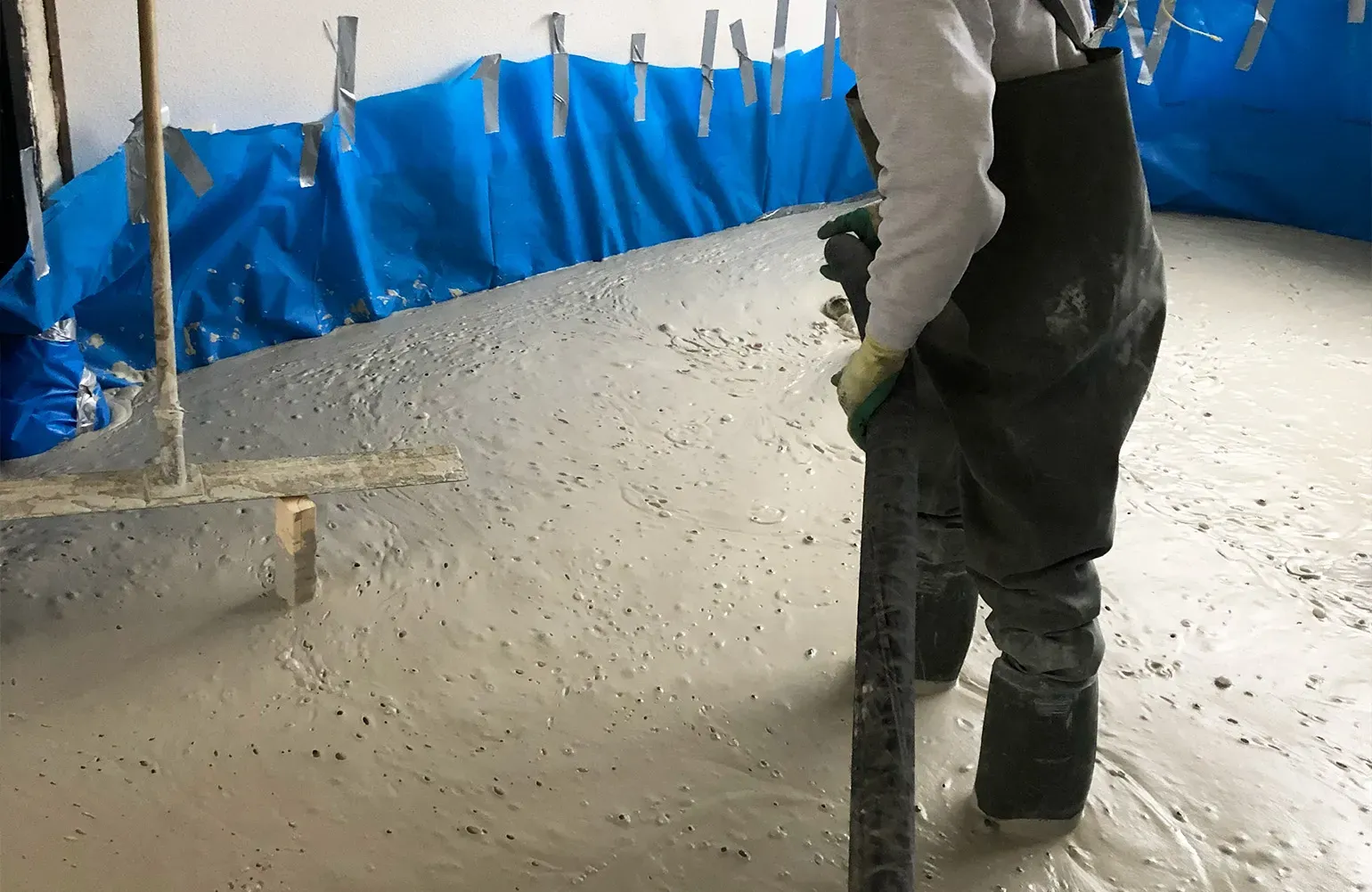 vocht en schimmel bestrijden met schuimbeton storten